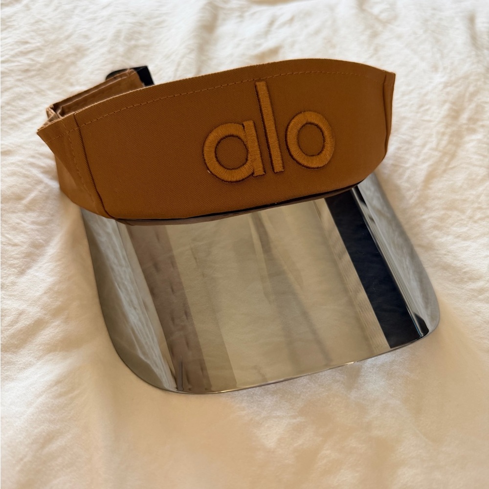 NWOT Alo Brown Visor with Silver Brim